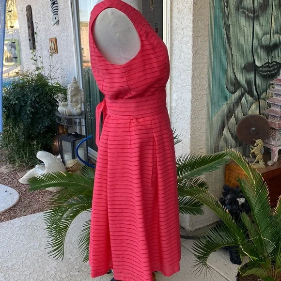 🌸🌸TOMMY HILFIGER PINK PLEATED MIDI DRESS🌸🌸 - Picture 3 of 4